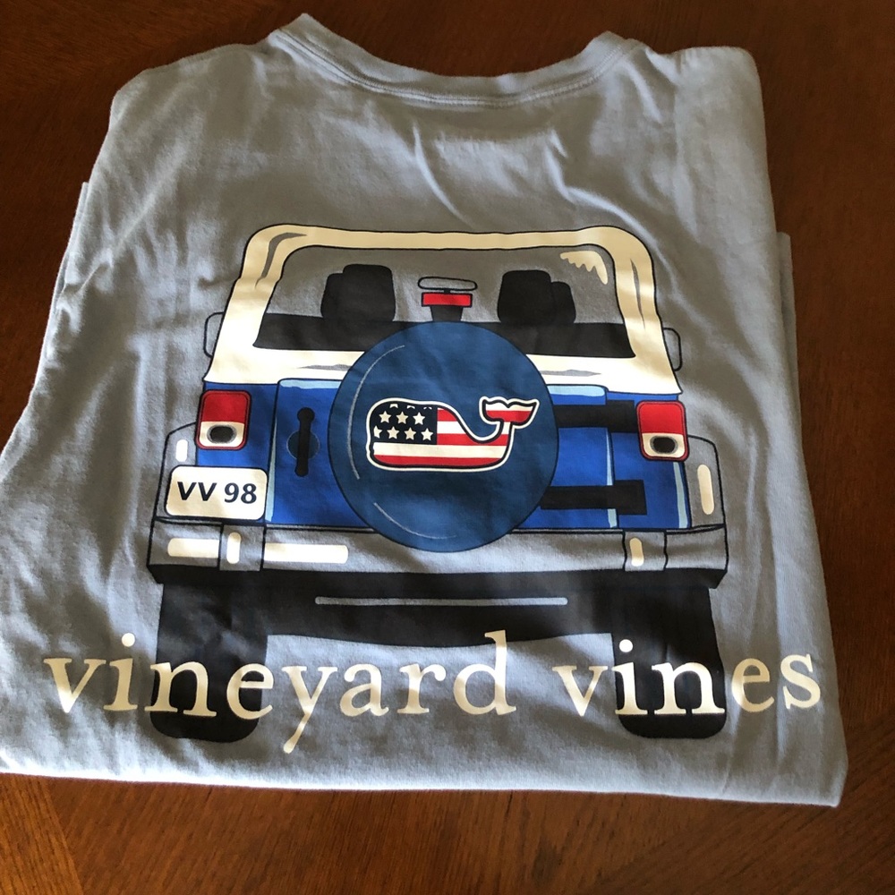Men’s vineyard vines T shirt ca